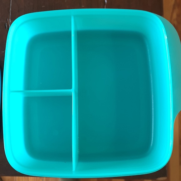 Tupperware set of five 3-section food storage containers. Perfect for meal prep. - Picture 3 of 7